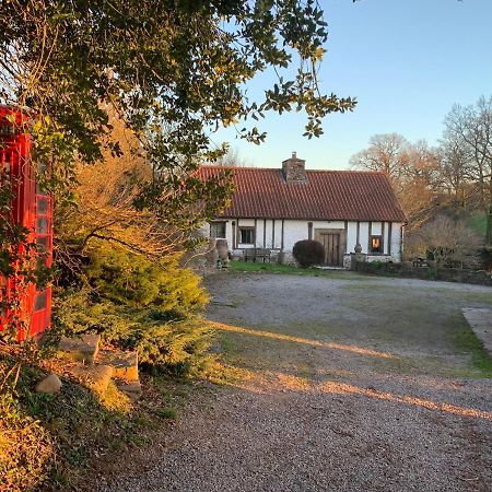 Medieval Cottage In Rural Monmouthshire. Raglan Exteriér fotografie