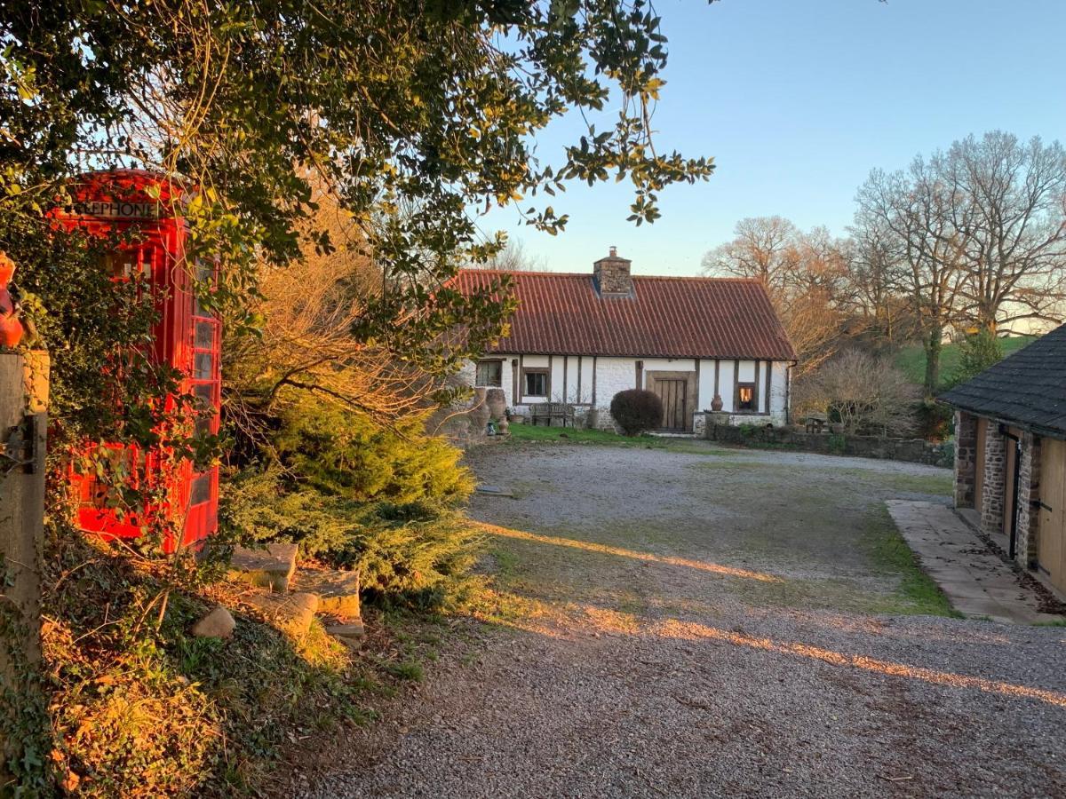 Medieval Cottage In Rural Monmouthshire. Raglan Exteriér fotografie